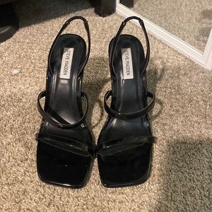 NEVER WORN - BLACK HEELS